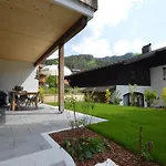 Schneerose Apartment *