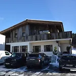 Schneerose Apartment *