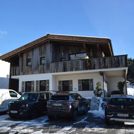 Schneerose Apartman *